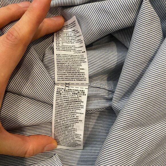 Banana Republic Slim-Fit Non-Iron Dress Shirt (Men's M) - Picture 6 of 10